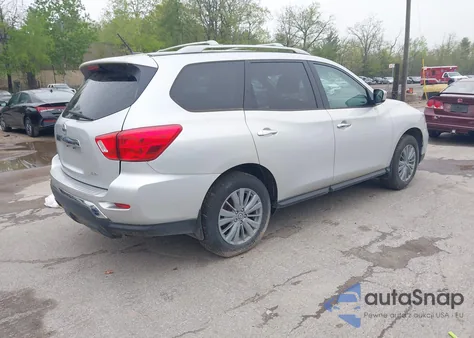 2017 Nissan Pathfinder S z USA, uszkodzony, nr VIN 5N1DR2MMXHC677711